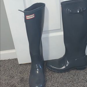 gray hunter boots